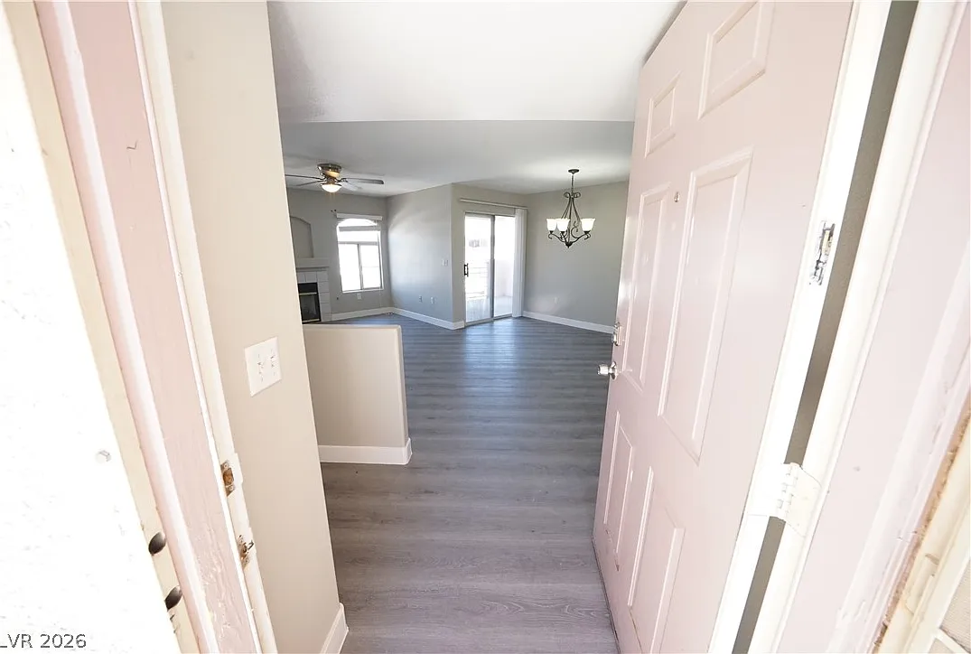 2 bed, 2.0 bath, 1073 sqft, $1,240 — Photo 4
