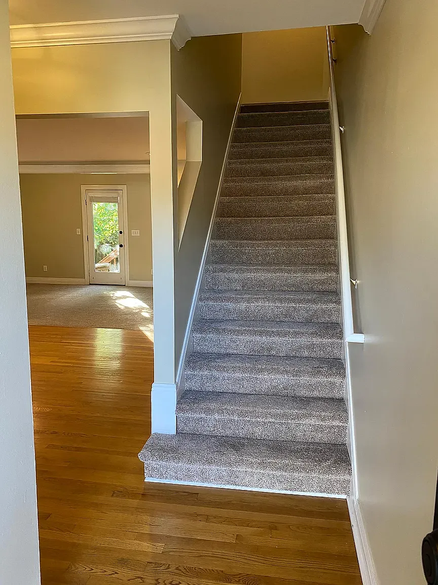 3 bed, 3.5 bath, 1866 sqft, $1,800 — Photo 2
