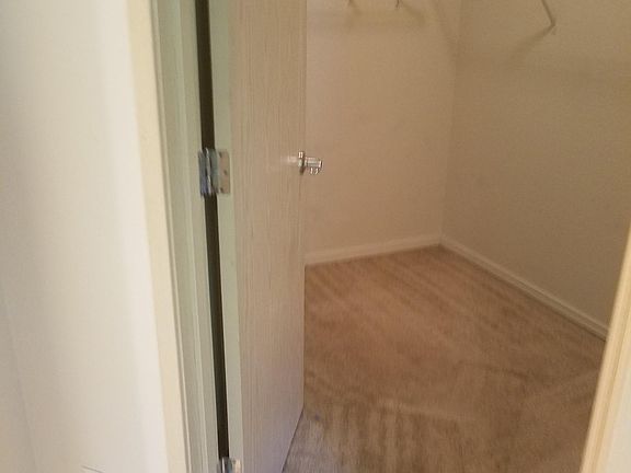Walk in closet