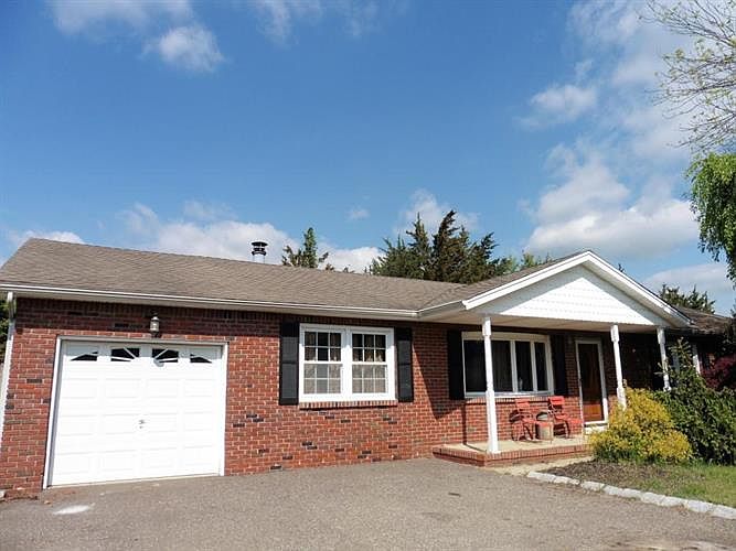 1st image of 1146 Lewison Dr