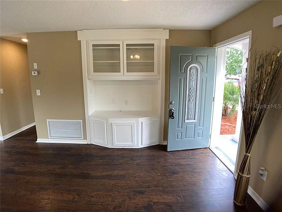 2nd image of 2855 Kimberly Dr