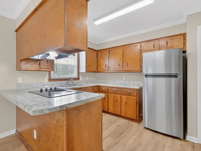 105 Kingwood Ave — Photo 4