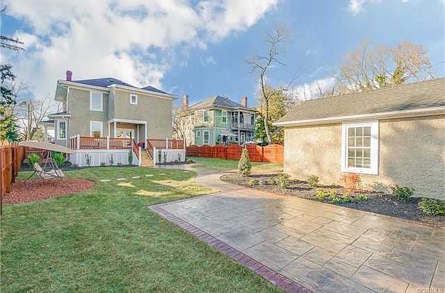 1st image of 2811 Hawthorne Ave