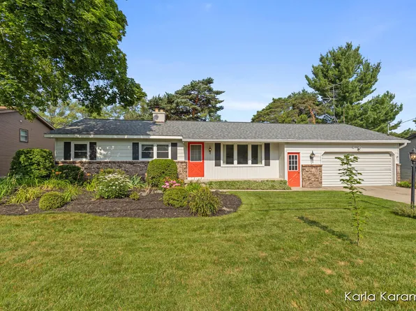 3911 Kearny Dr NE, Grand Rapids, MI 49525