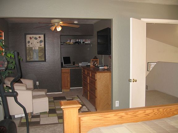 Masterbedroom w/Retreat For Cozy Evenings!