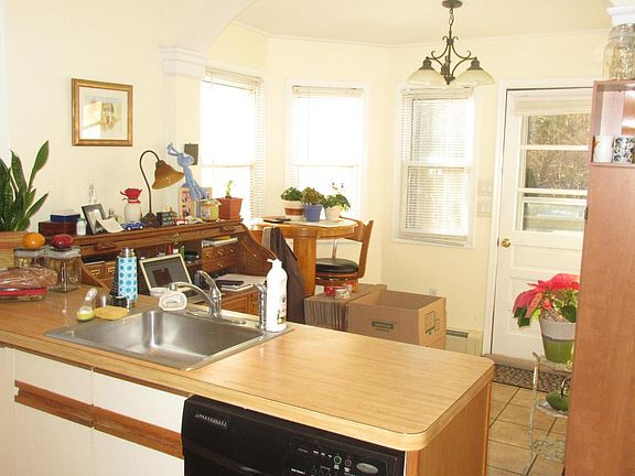 2nd image of 7 Bayside Ave APT 1