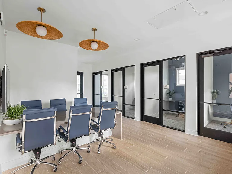 Verity Luxury Apartments — Photo 21