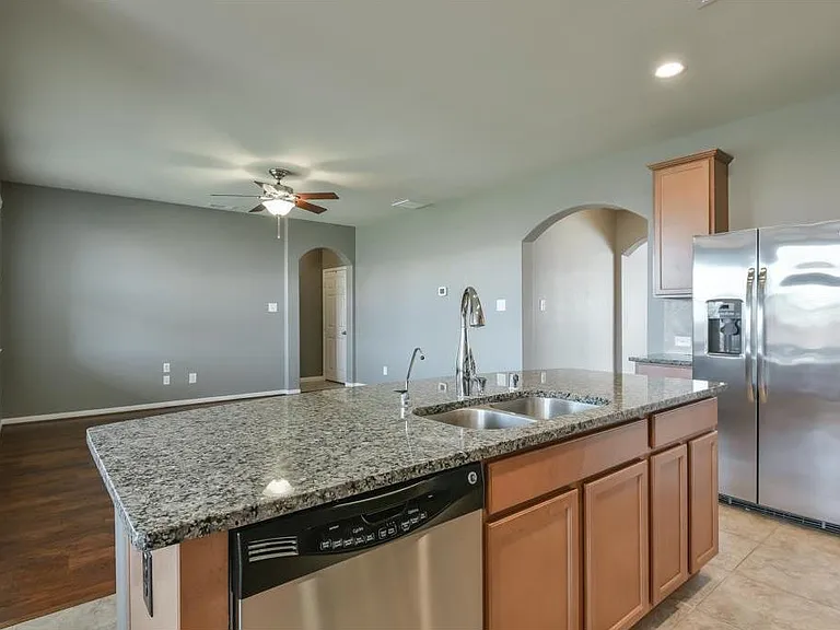 15414 Kaston Dr — Photo 9