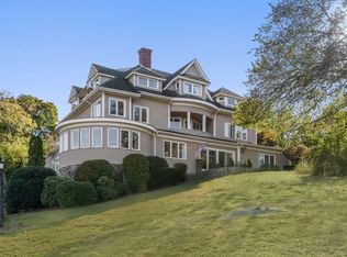 756 Jerusalem Rd APT 4, Cohasset, MA 02025