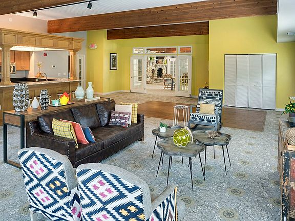 Community Room with Kitchen