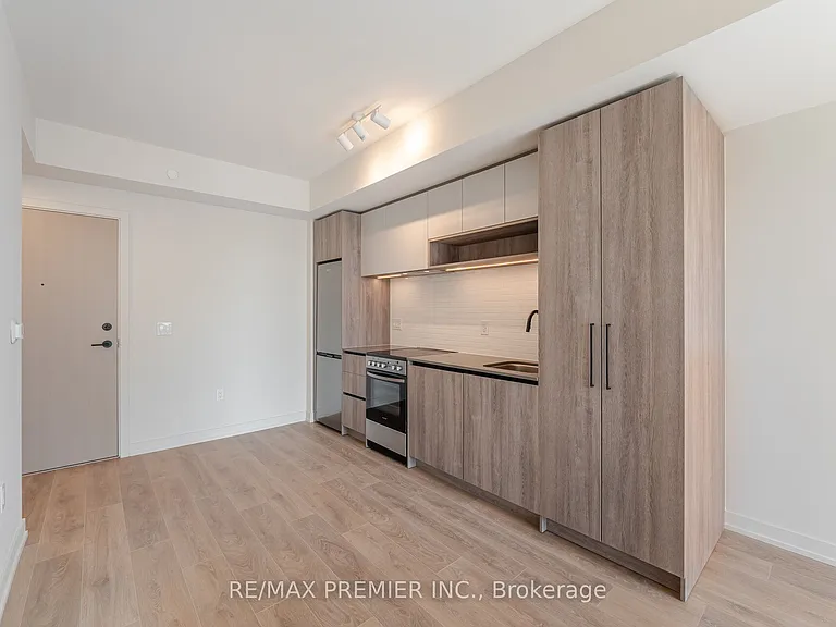 181 Sterling Rd #708 — Photo 6