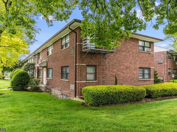 2350 5Th St #A-11, Fort Lee Boro, NJ 07024