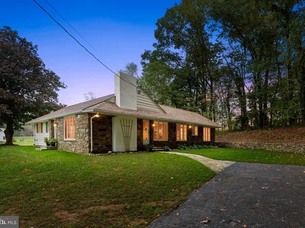 1456 S Beaver Hill Rd, Chester Springs, PA 19425