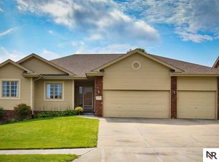 15427 Cottonwood St, Omaha, NE 68138