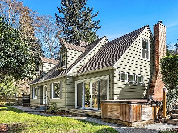 4th image of 2431 SW 149th Place