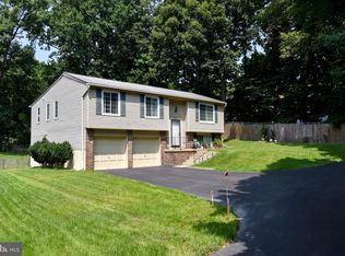 7608 Springfield Hills Dr, Springfield, VA 22153