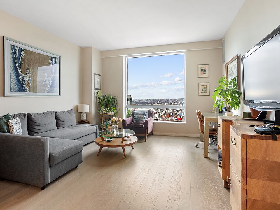 1st image of 1 City Point APT 58G