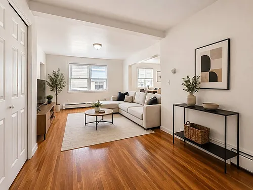 34 Franklin Ave #8 Photo 1