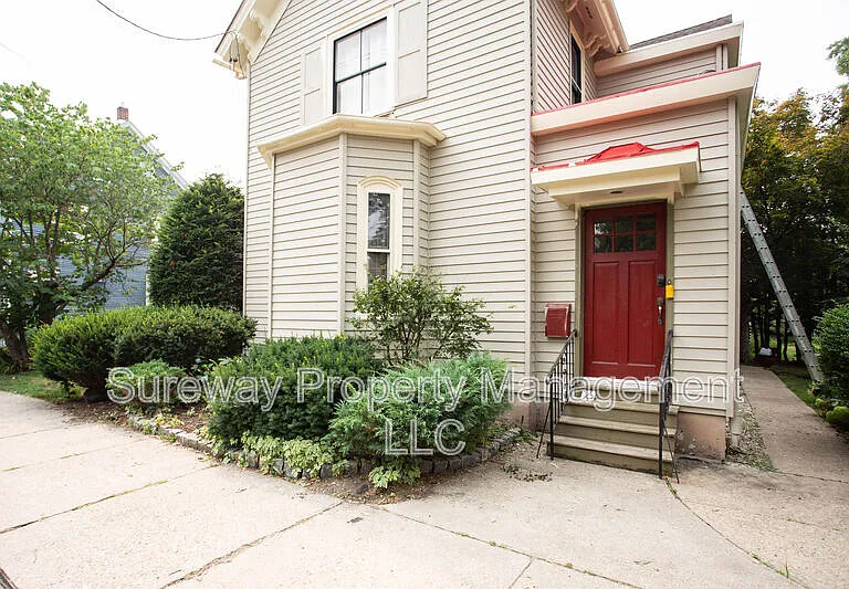 16 Union St — Photo 2