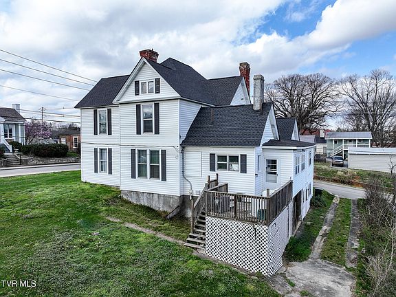 2nd image of 301 S Irish St