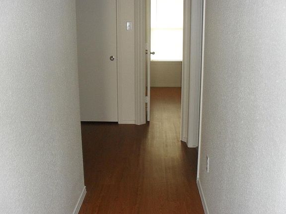 4th image of 2919 Starlight Dr Unit B