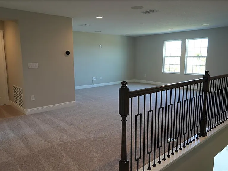 5450 Wayfarer Ave — Photo 9