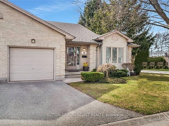 3rd image of 99 Edgevalley Rd #49