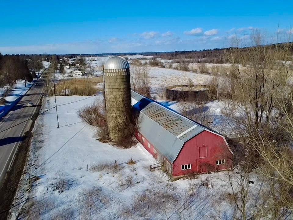 1st image of 2087 VT Route 105