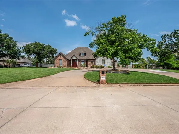 1213 Muirfield Dr, Shawnee, OK 74801