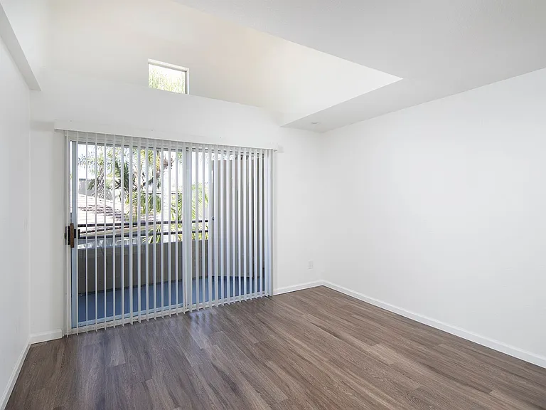 Mission Pacific Apartments — Photo 54