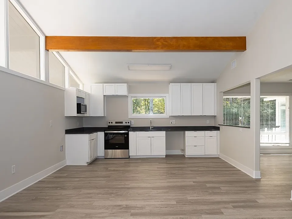 Kitchen & Dining Main Level