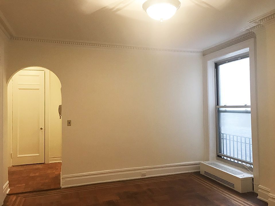 1st image of 305 W 72nd St APT 11D