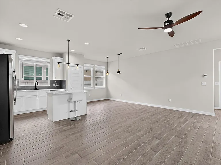 116 Appleberry Ln — Photo 7
