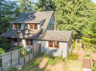 11809 105th Ave SW, Vashon, WA 98070