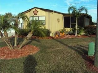 27 Cayman Cir, Umatilla, FL 32784