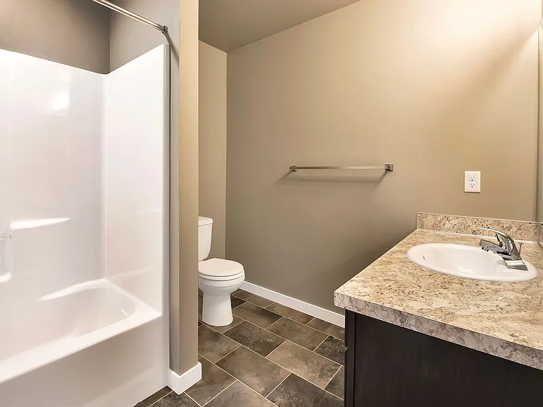 The Fairhaven Pointe Apartments — Photo 14