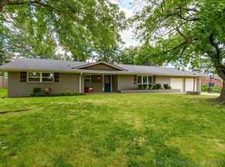 4307 Bridle Rd, Bartlesville, OK 74006
