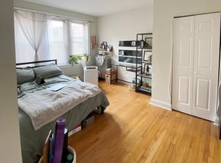 837 W Roscoe St #3S, Chicago, IL 60657