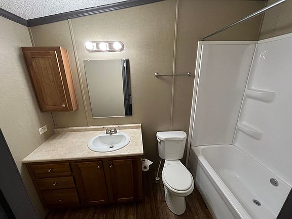 3rd image of 195 NE Coachlight Dr #183