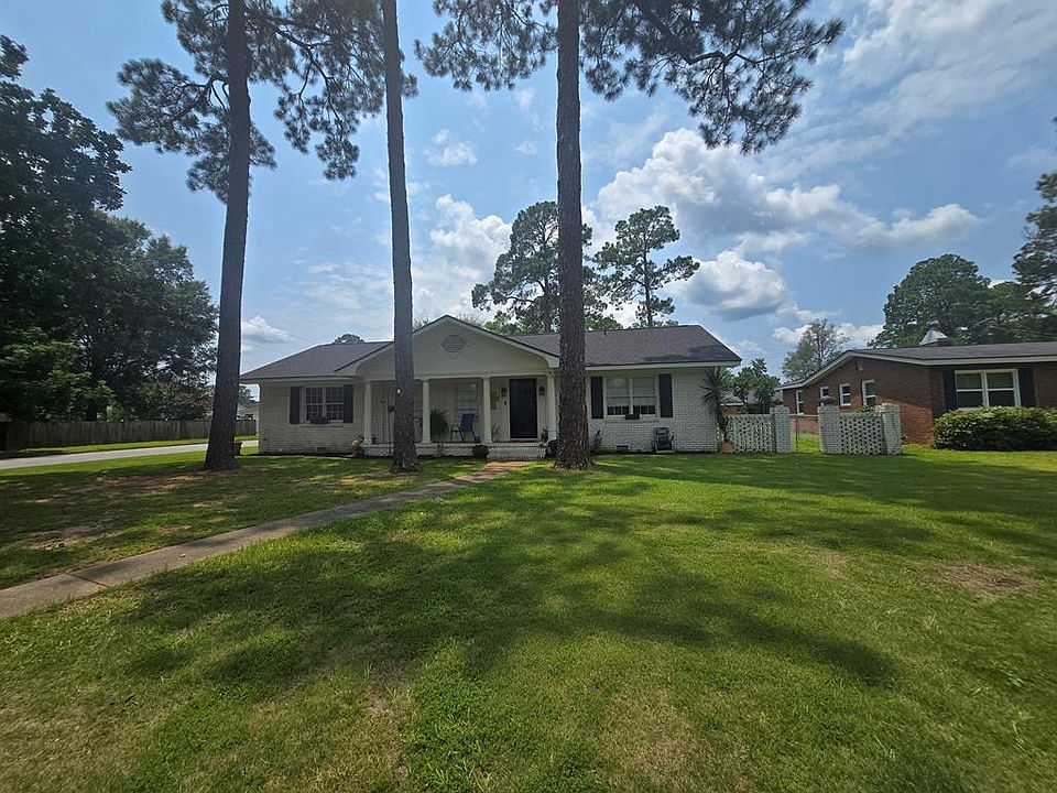 1st image of 2101 Robinhood Rd