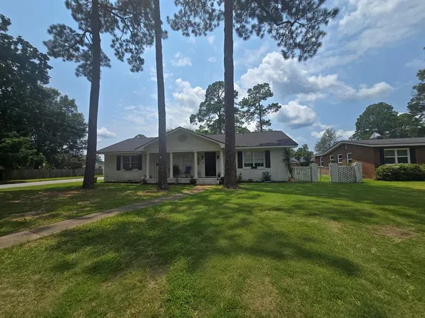 2101 Robinhood Rd, Albany, GA 31707