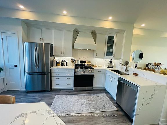 3rd image of 49 Edenrock Dr