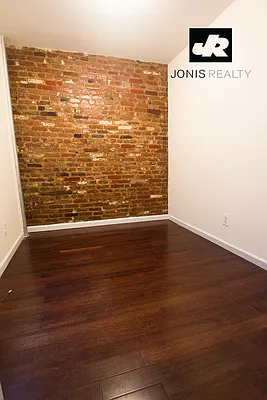 Rented by Jonis Realty | media 13