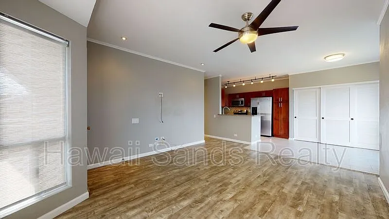 2 bed, 2.0 bath, 1176 sqft, $3,050 — Photo 3