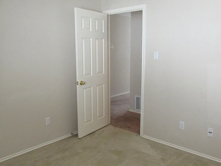 11124 Crazy Well Dr — Photo 10