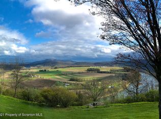 208 Windswept Rd, Tunkhannock, PA 18657