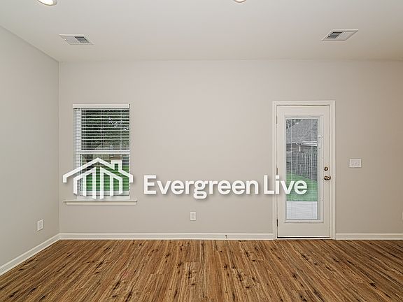 5th image of 270 Camellia Ln