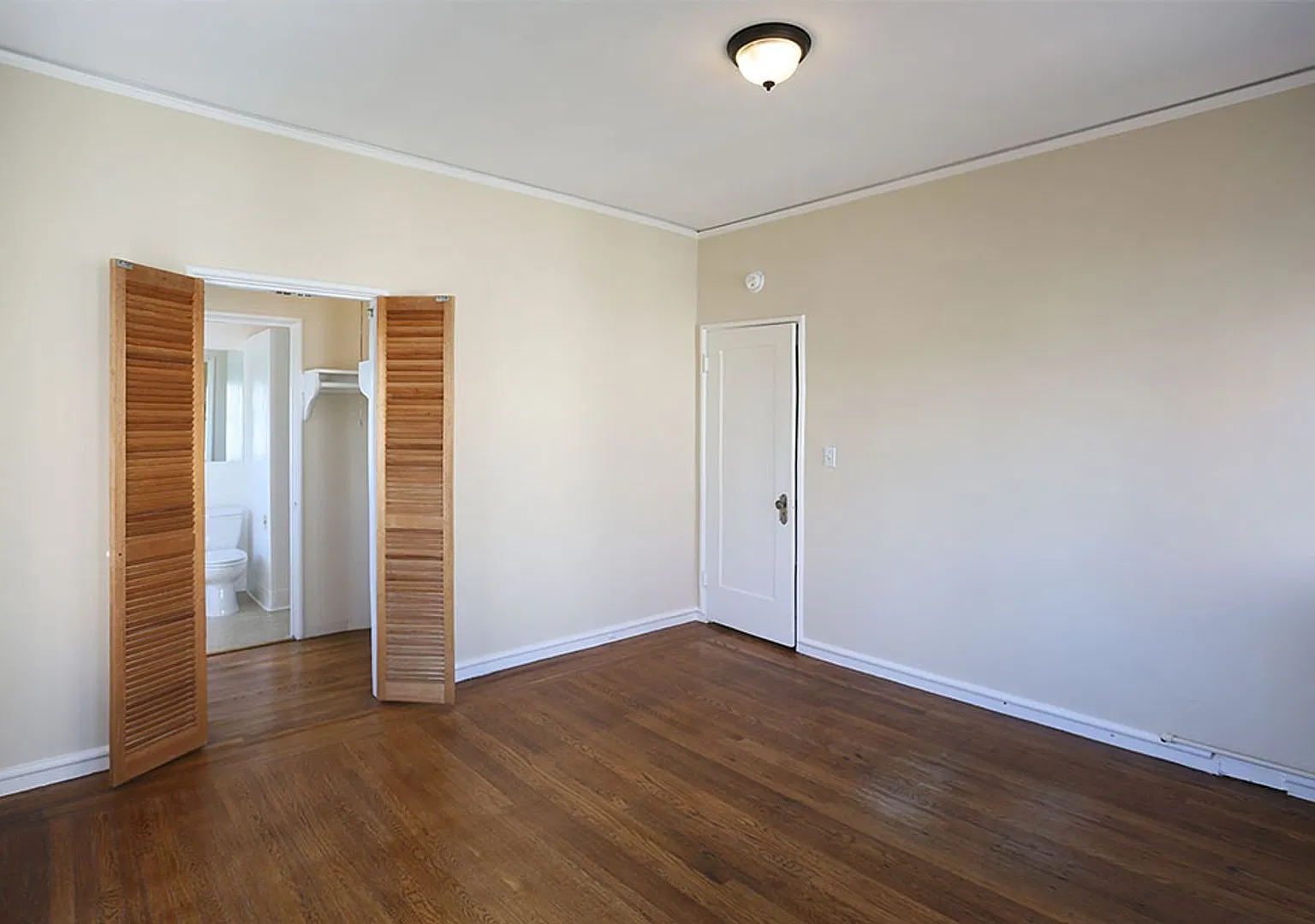 375 Grand Avenue — Photo 3