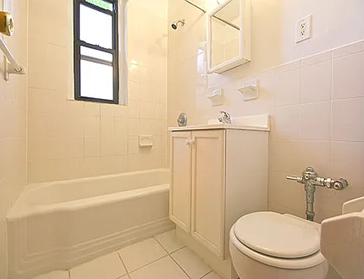 Rented by SW Queens Mezzanine | media 8