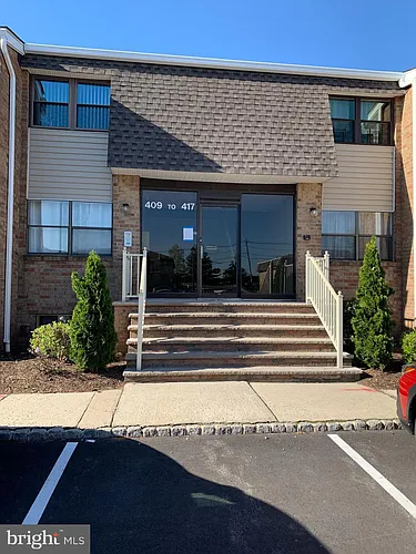 414 Sharon Garden Ct Photo 1